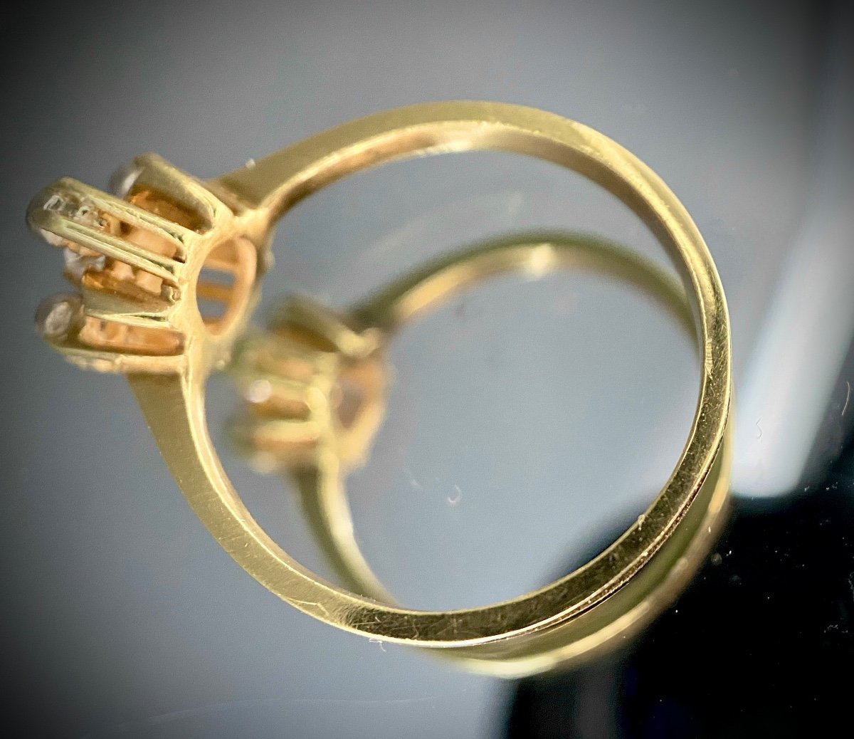 18k Yellow Gold Ring Set With A 0.05 Carat Brilliant-photo-2