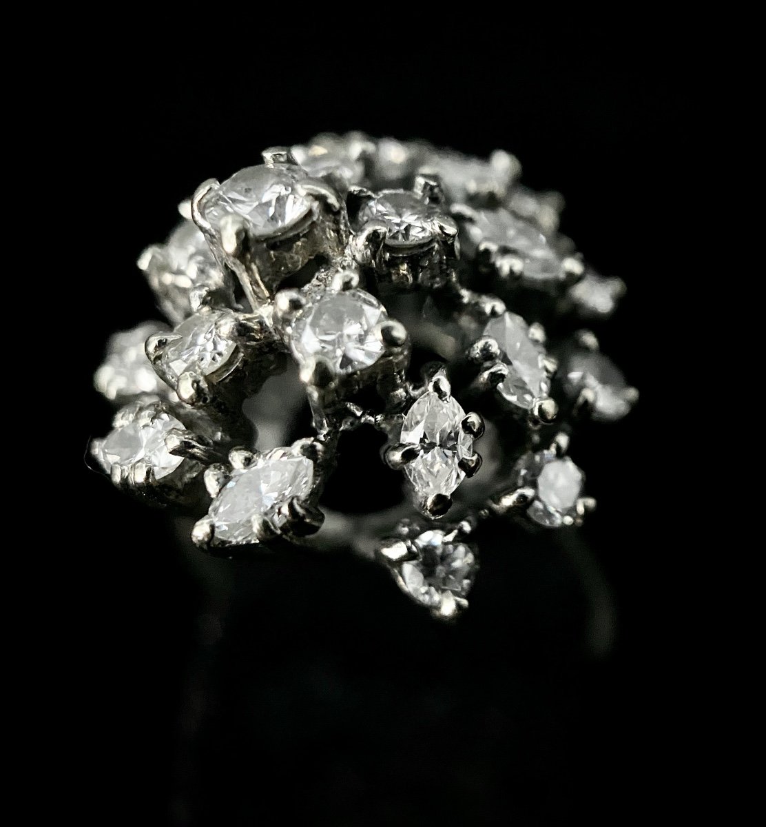 18k White Gold Ring Set With Marquise And Brilliant Diamonds Totaling 1.65 Carats-photo-1