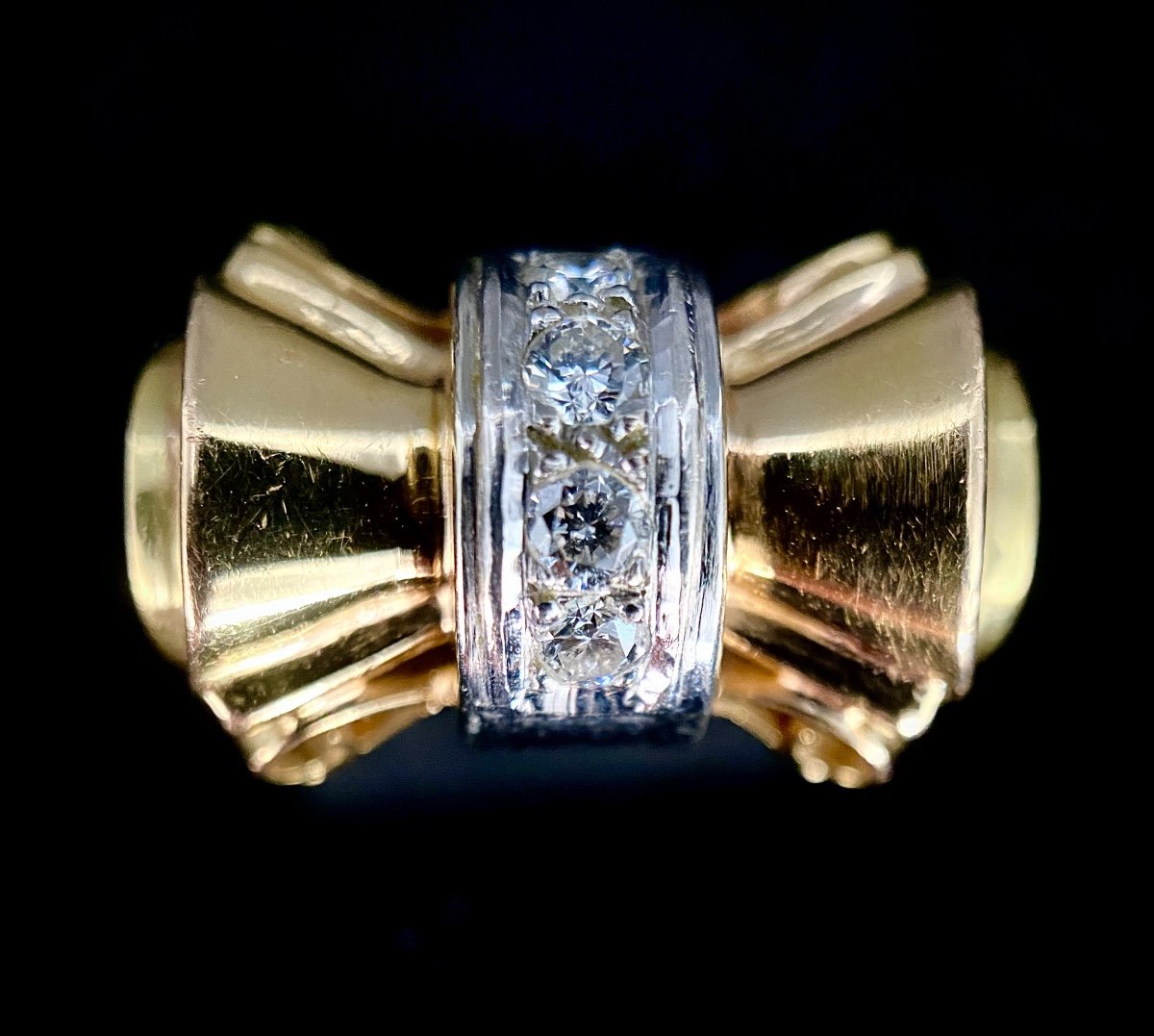 Bague d'époque 1940 En Or Bicolore 18k Sertie De 4 Diamants Totalisant 0,20 Carat-photo-5