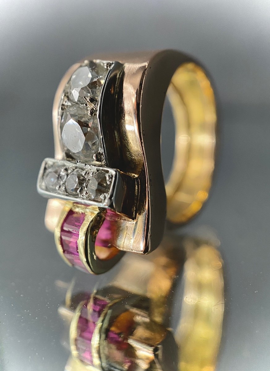 Bague Tank, 1930/40, Or Tricolore 18k Sertie De 5 Diamants Total: 1 Carat + 4 Rubis De Synthèse-photo-3