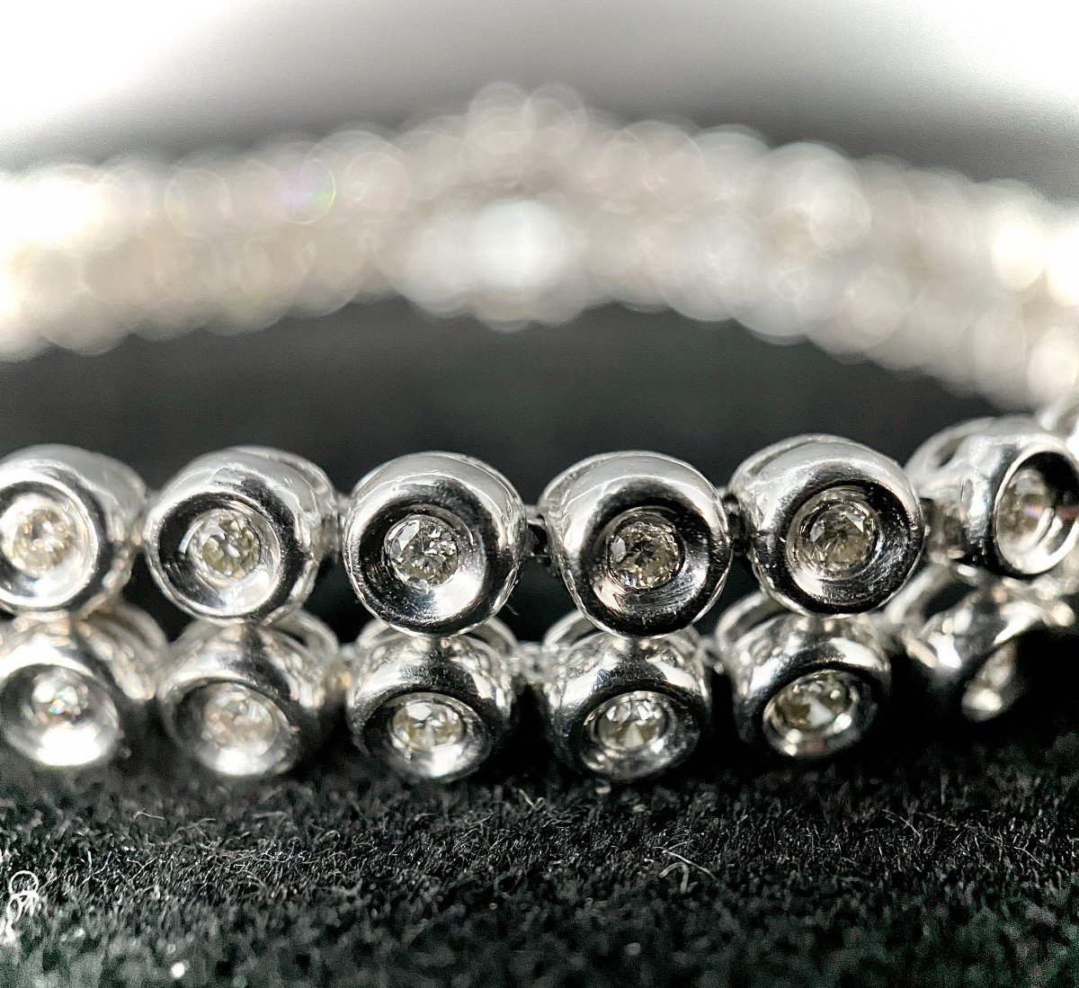 18k White Gold Double River Bracelet Decorated With 2.40 Carats Of Brilliant-cut Diamonds-photo-3