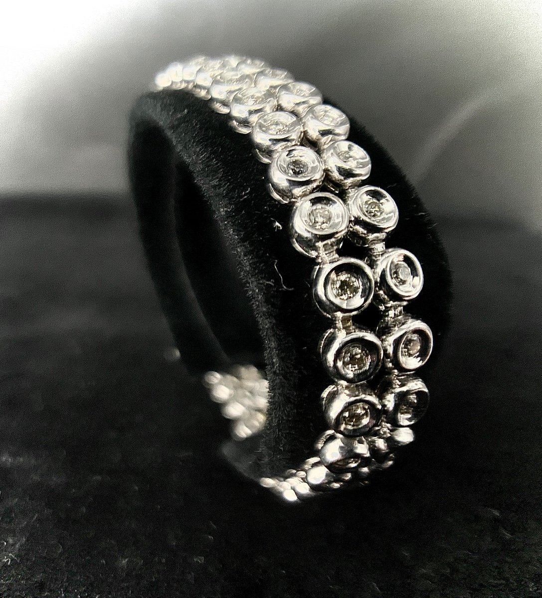 18k White Gold Double River Bracelet Decorated With 2.40 Carats Of Brilliant-cut Diamonds-photo-6