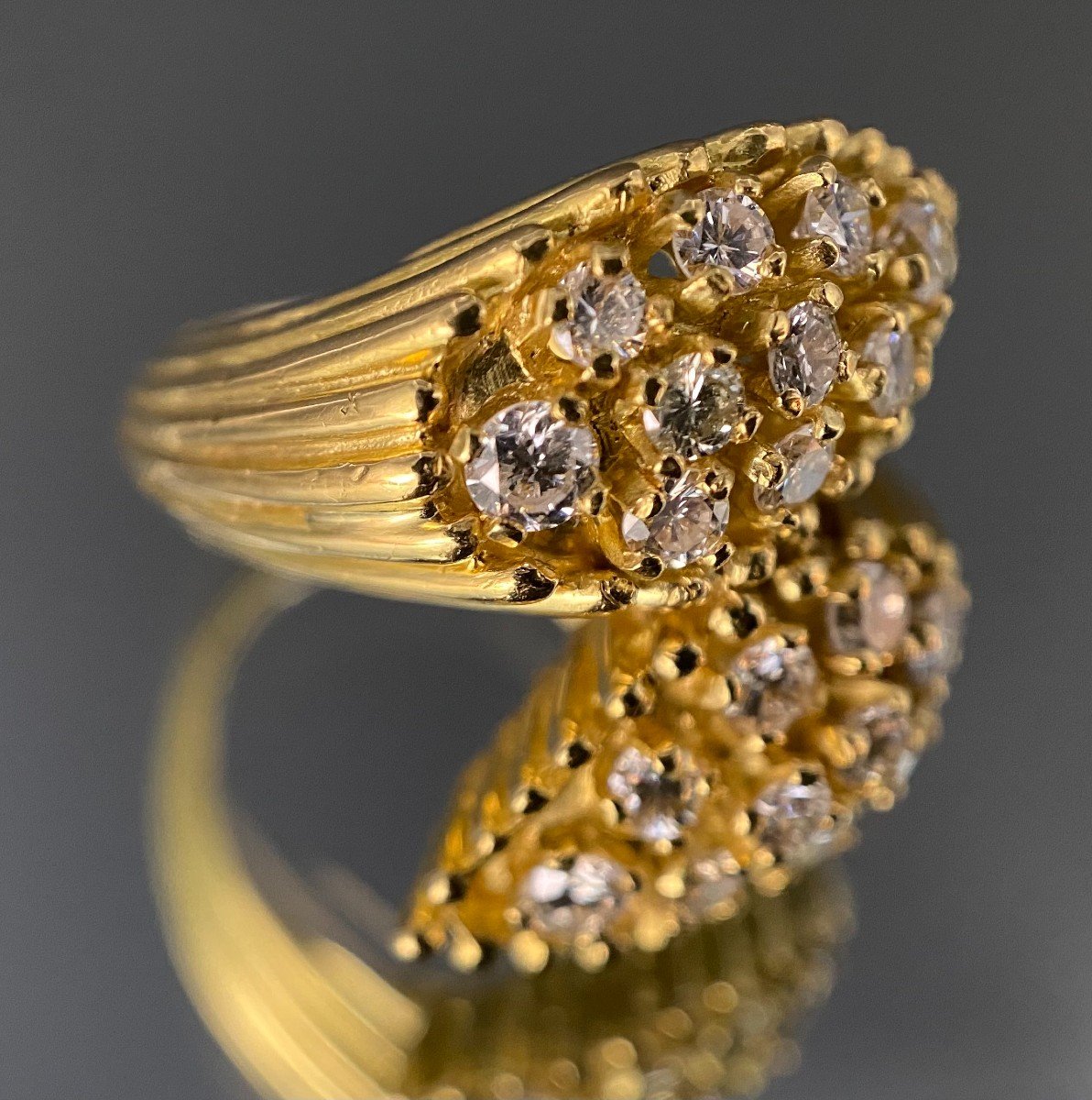 Ring In 18k Yellow Gold In The Shape Of Snake Head Set With 1 Carat Of Diamonds