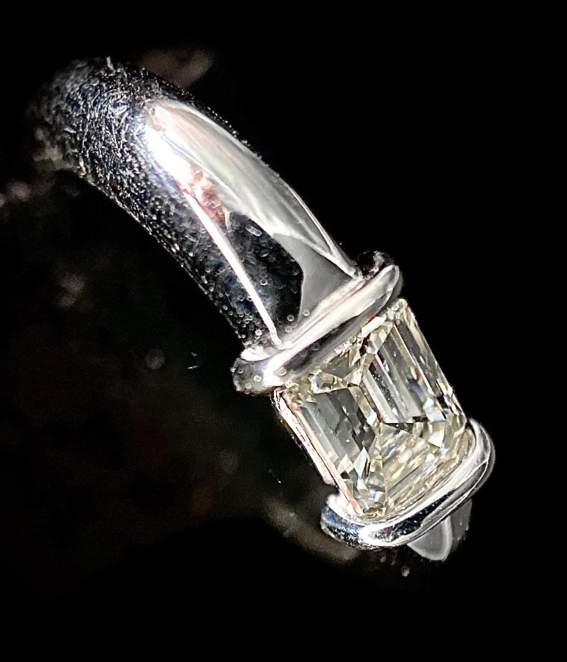 1 Carat Baguette Cut Diamond Solitaire Ring (si-i/j)-photo-4