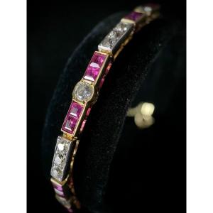 Bracelet Or Jaune 18 Carats  Sertie De 3 Brillants De 0,20 Carat Chacun + 6 Roses De Diamants