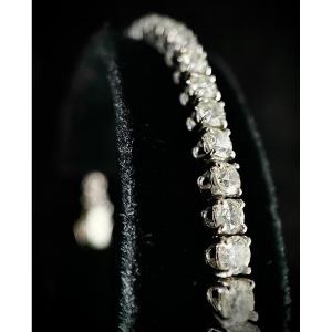 Bracelet Rivière En Or Blanc 18k Sertie De 54 Diamants De 0,10 Carat Chacun Total: 5,40 Carats