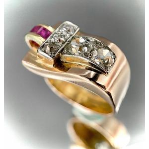 Tank Ring, 1930/40, 18k Tricolor Gold Set With 5 Diamonds Total: 1 Carat + 4 Synthetic Rubies