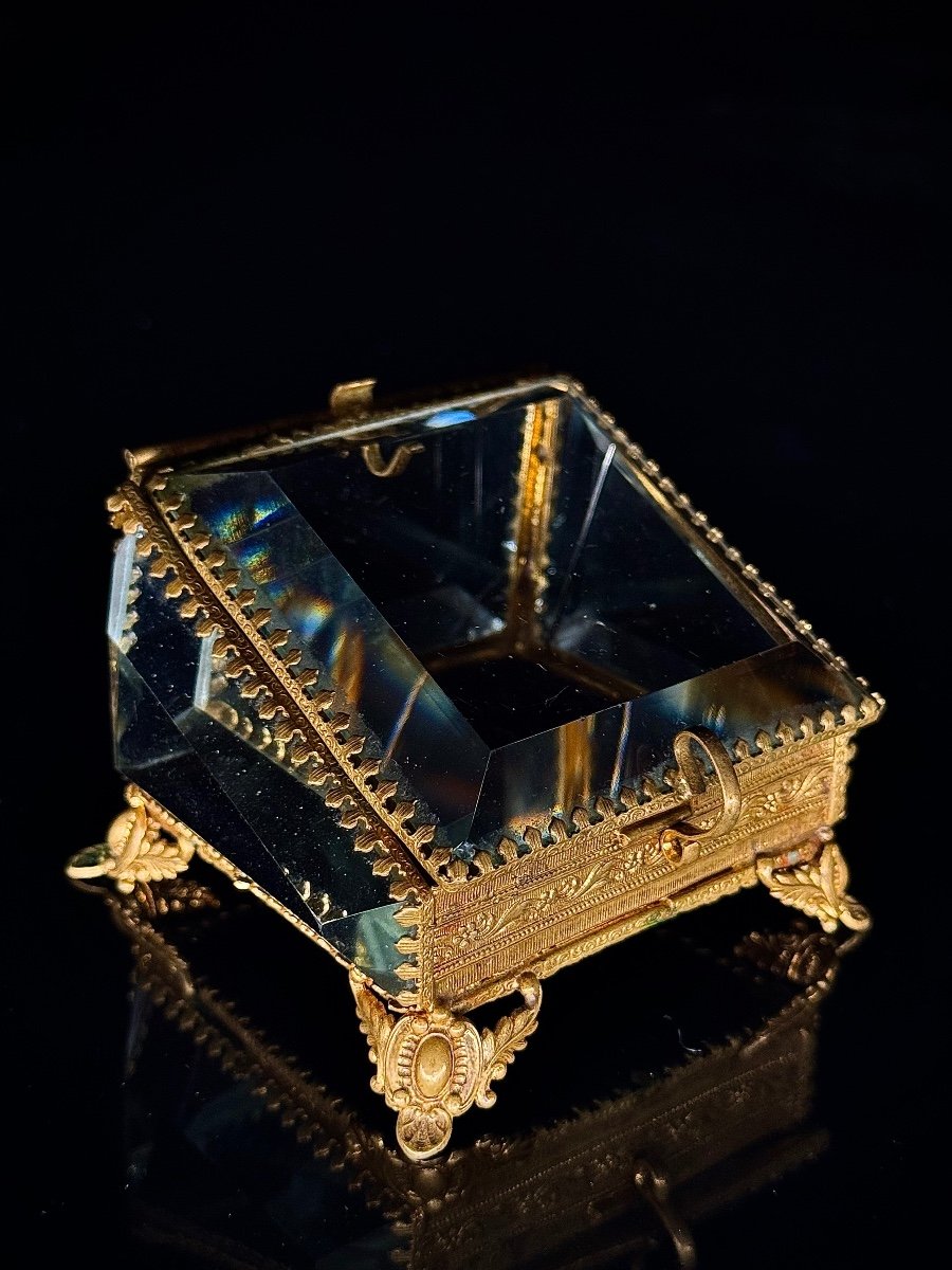 Polished Glass Jewelry Box