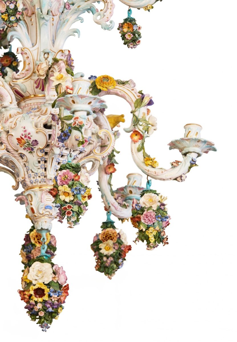 Delightful Porcelain Chandelier Meissen 1790, From The.residence Of King Alfonso XIII -photo-2