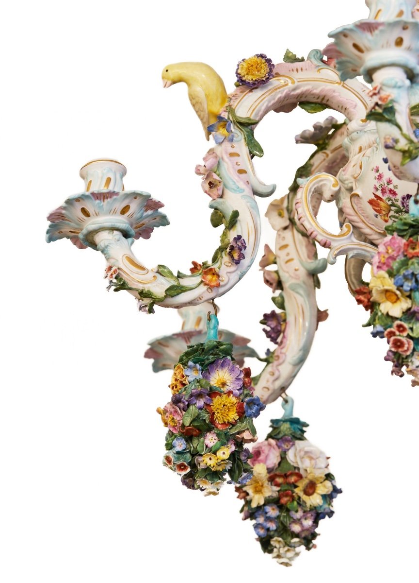 Delightful Porcelain Chandelier Meissen 1790, From The.residence Of King Alfonso XIII -photo-4