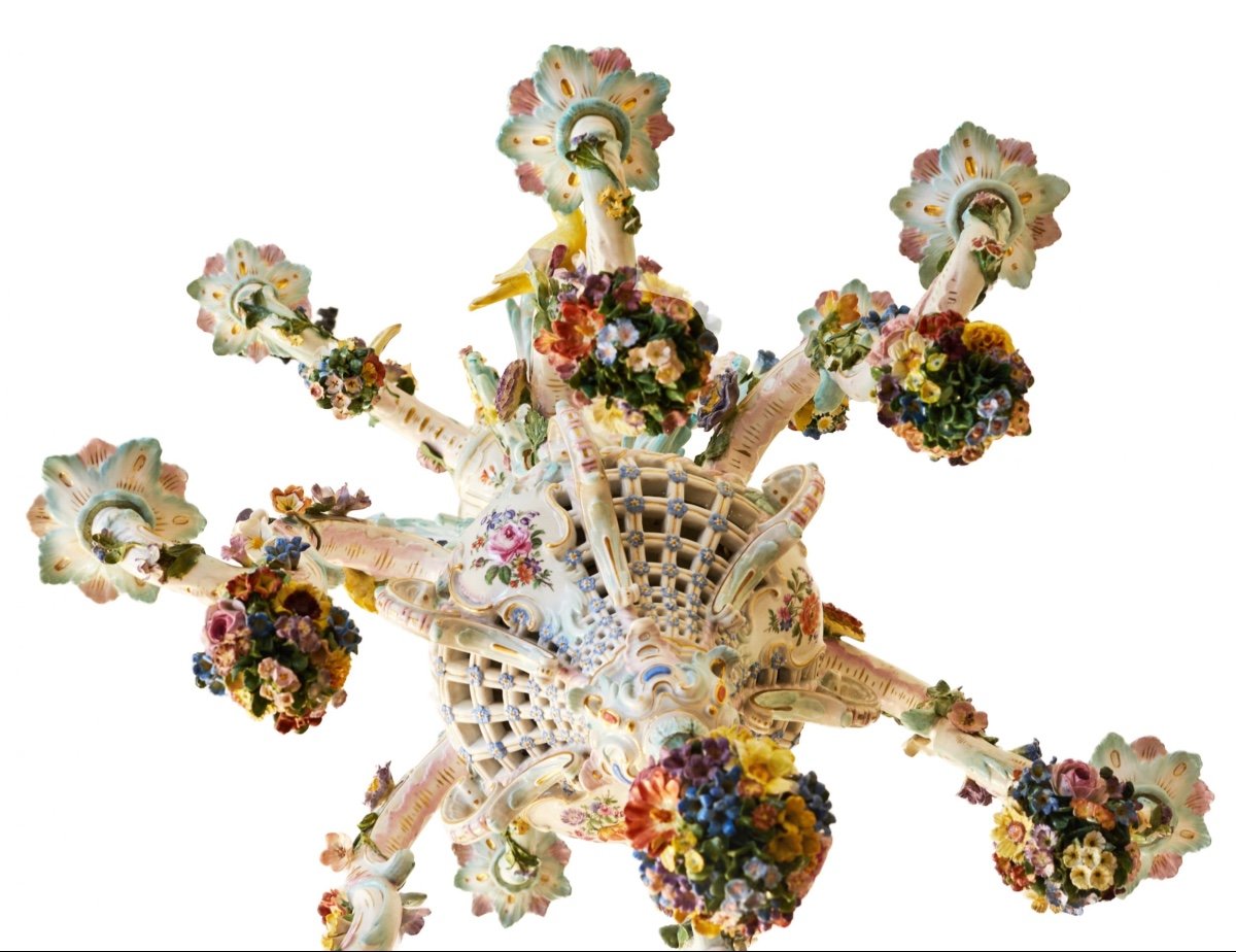 Delightful Porcelain Chandelier Meissen 1790, From The.residence Of King Alfonso XIII -photo-1