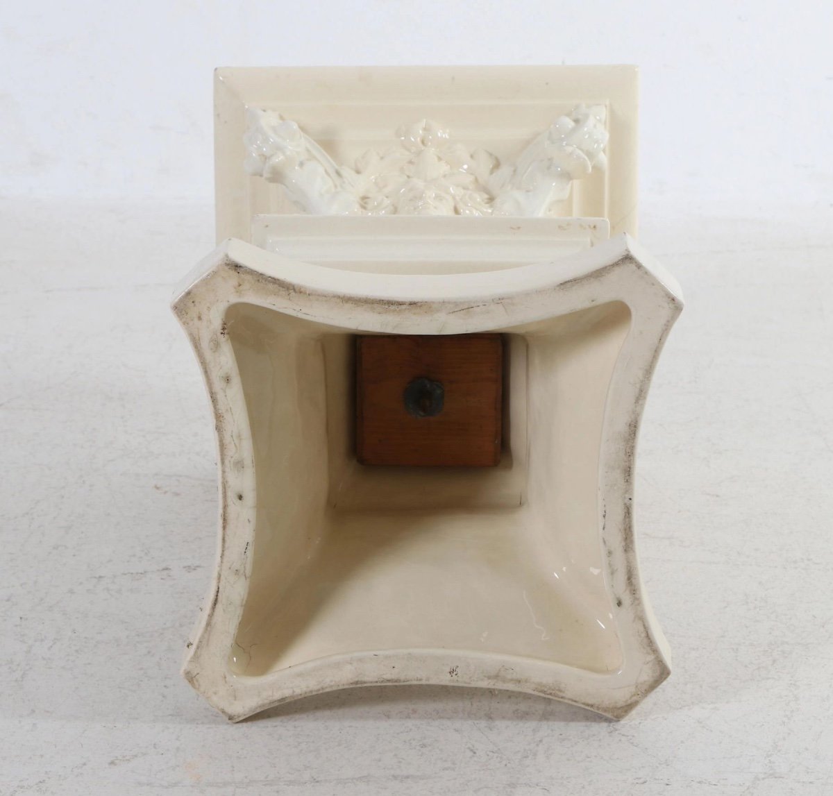 Glazed Ceramic Pedestal-photo-3