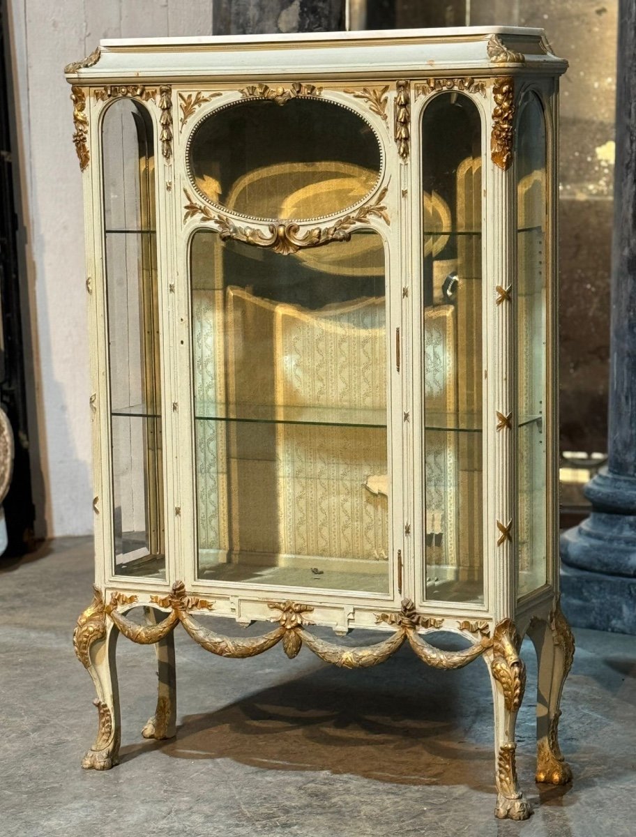 Vitrine De Style Louis XVI