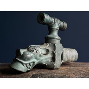 Magnificent Zoomorphic Bronze Faucet - France, 17th Century 