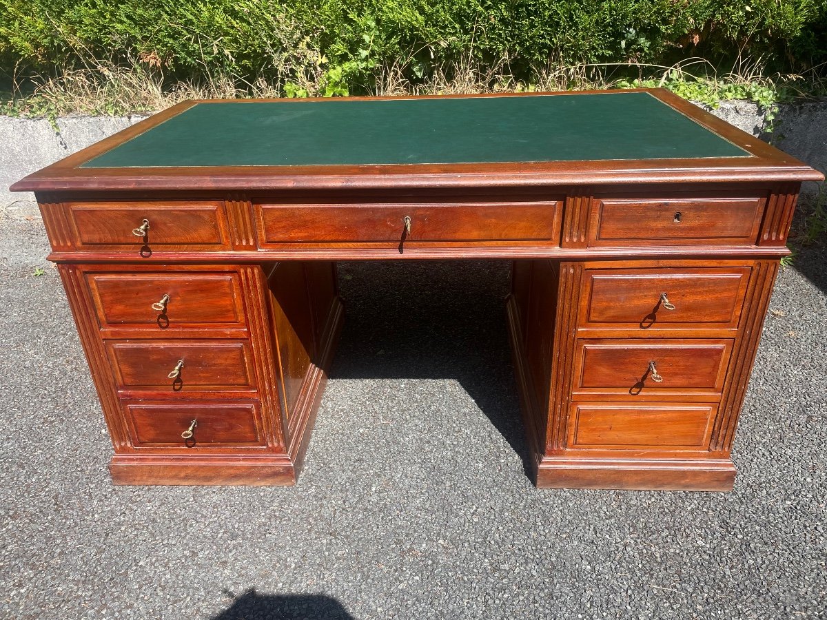 20th Century Mahogany Pedestal Desk 