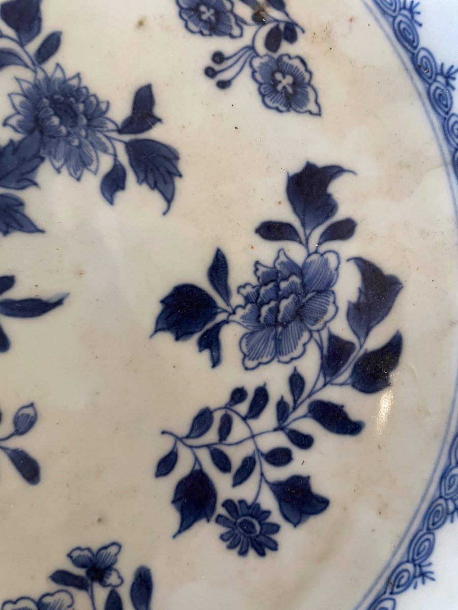 18th Century Chinese Porcelain Dish -photo-3