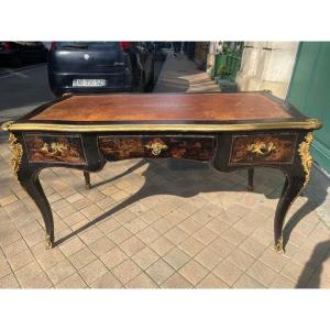 Louis XV Style Bureau Plat In European Lacquer With Japanese Decor 