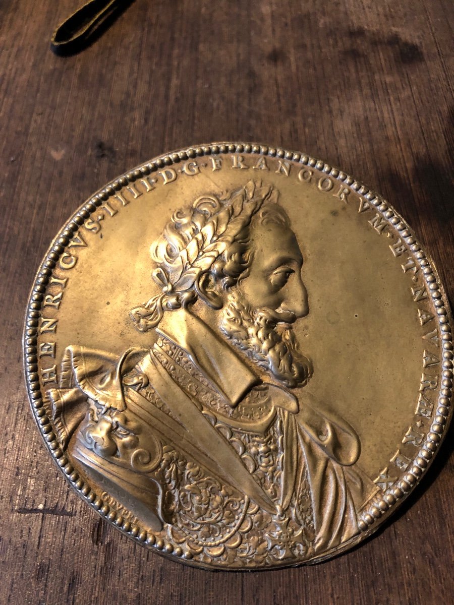 Médaille En Bronze Représentant Henri IV  Début 17 Eme Siècle Signée G Dupré 