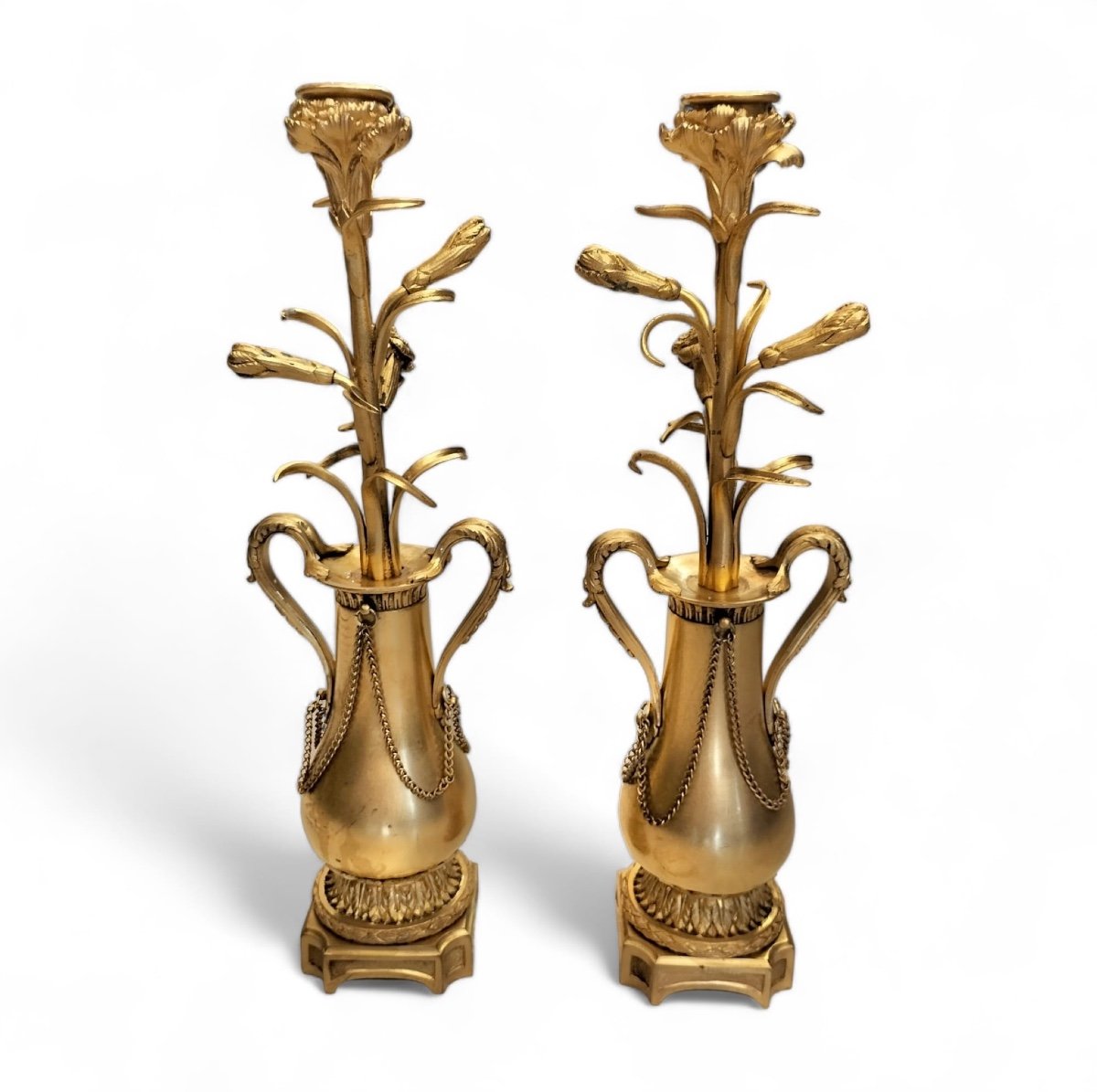 Paire De Candélabre En Bronze Ciselé Doré Style Louis XVI