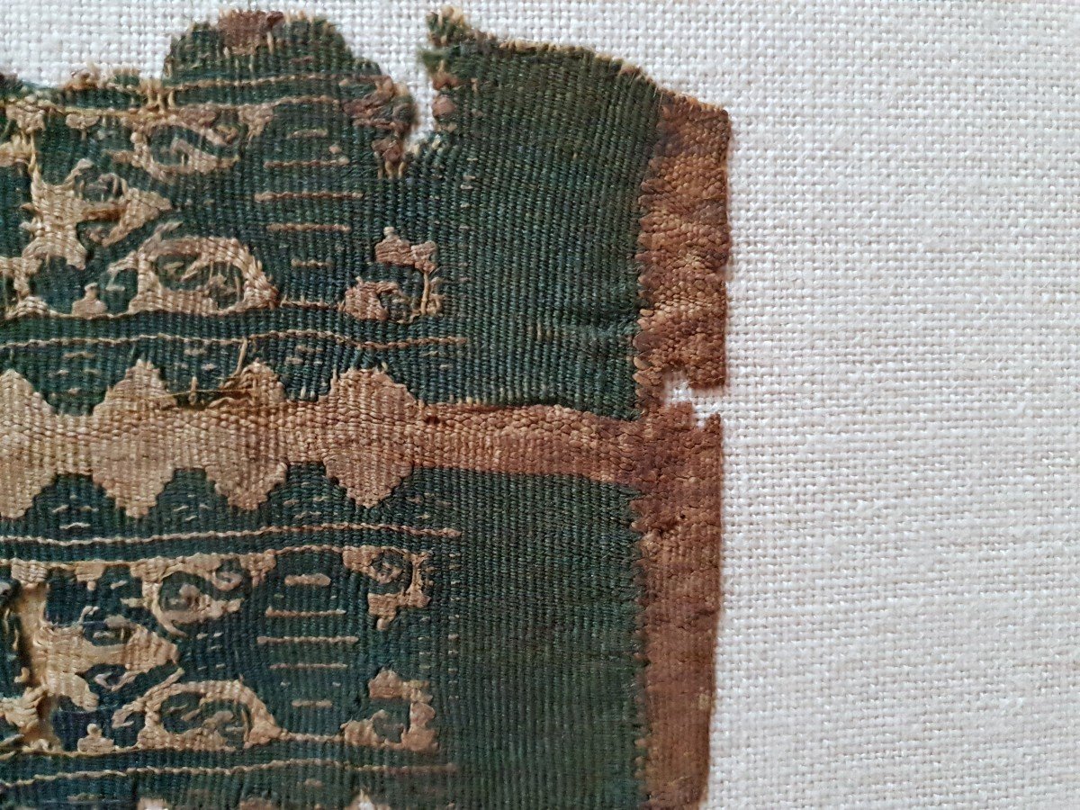 Coptic Fabric - 4th To 5th Centuries - Fragment Of Tunic - Egypt-photo-1