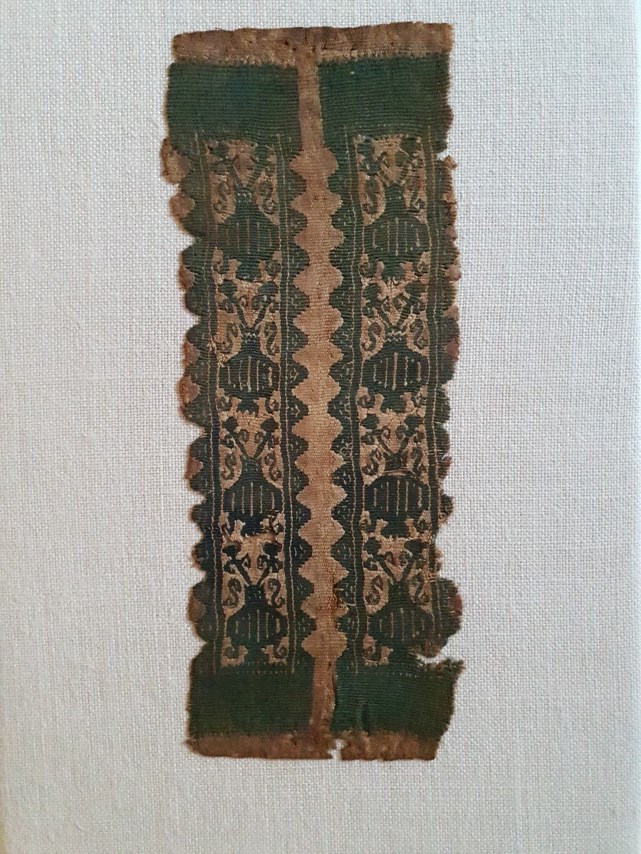 Coptic Fabric - 4th To 5th Centuries - Fragment Of Tunic - Egypt