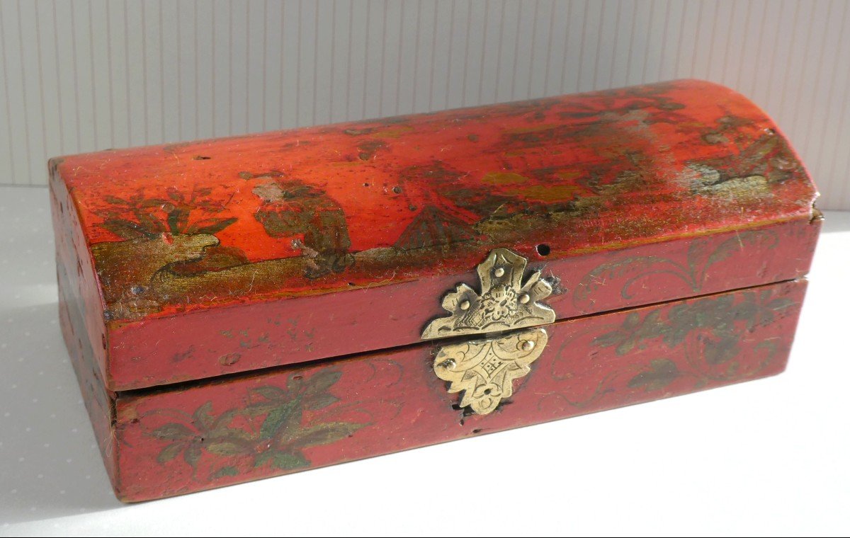 Remains Of A Louis XV Red Lacquered Wood Pin Box-photo-2