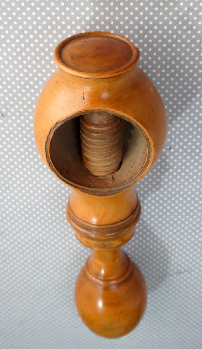 Pretty Nutcracker , Honey Colored Boxwood, Beautiful Turning Work -photo-4