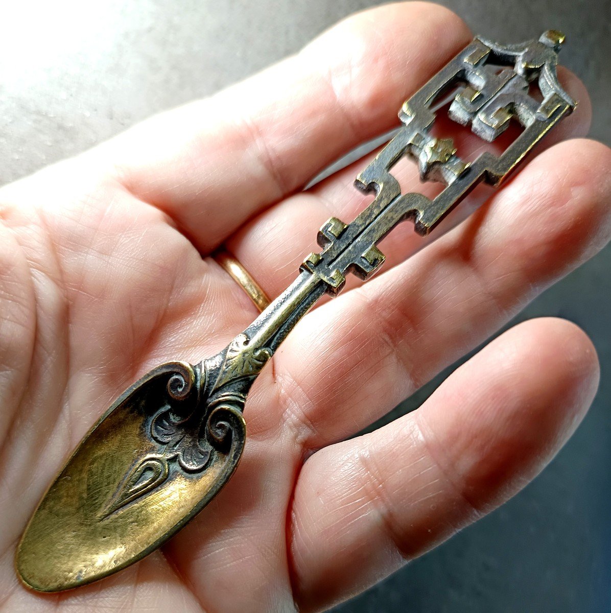 Beautiful Neoclassical Incense Spoon, Brass, 19th Century-photo-3