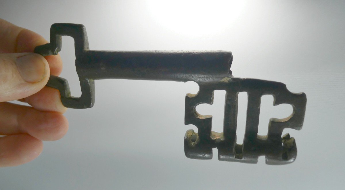 Museum: Large Bronze Key, 12-13th Century, Early Gothic, 14cm-photo-4