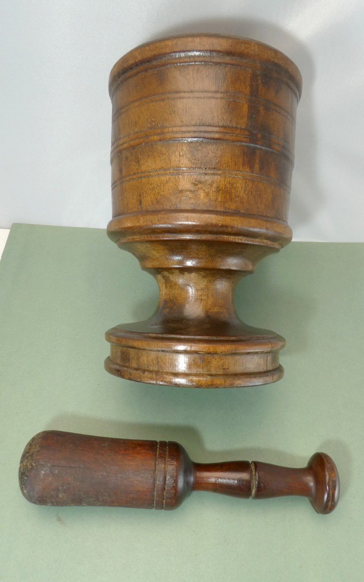 Beautiful  Treen,18th Century Turned Wooden Pedestal Mortar And Pestle, -photo-1