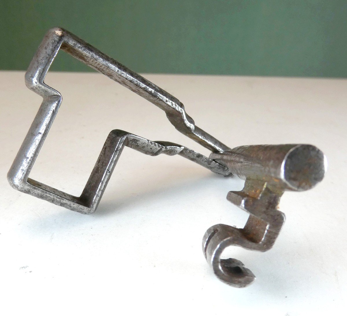 Beautiful Skeleton Key, Folding, No. 5, Late 18th Century-photo-1