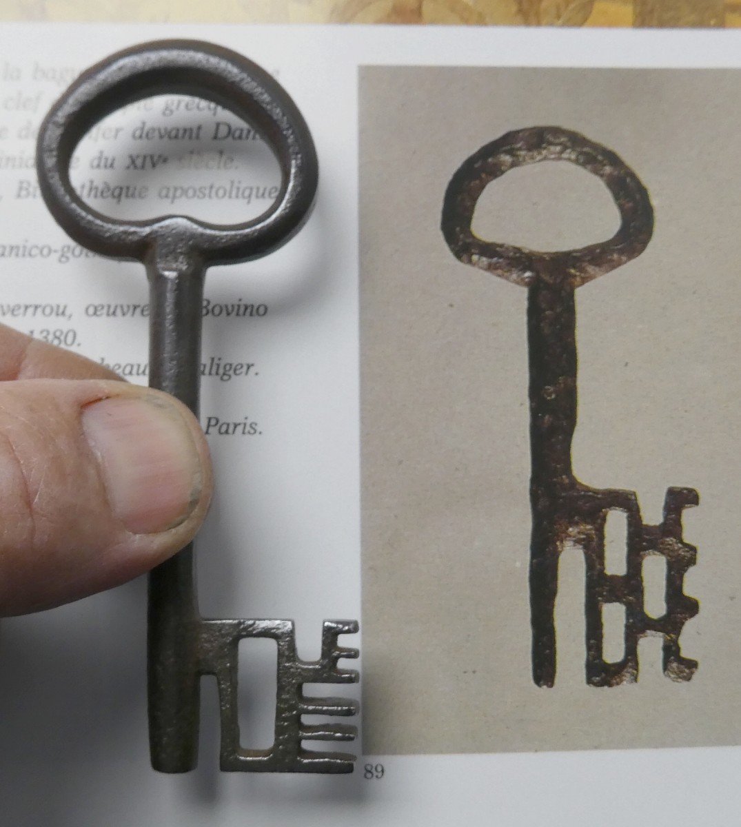 Beautiful Late Gothic Key, 9.5cm-photo-1