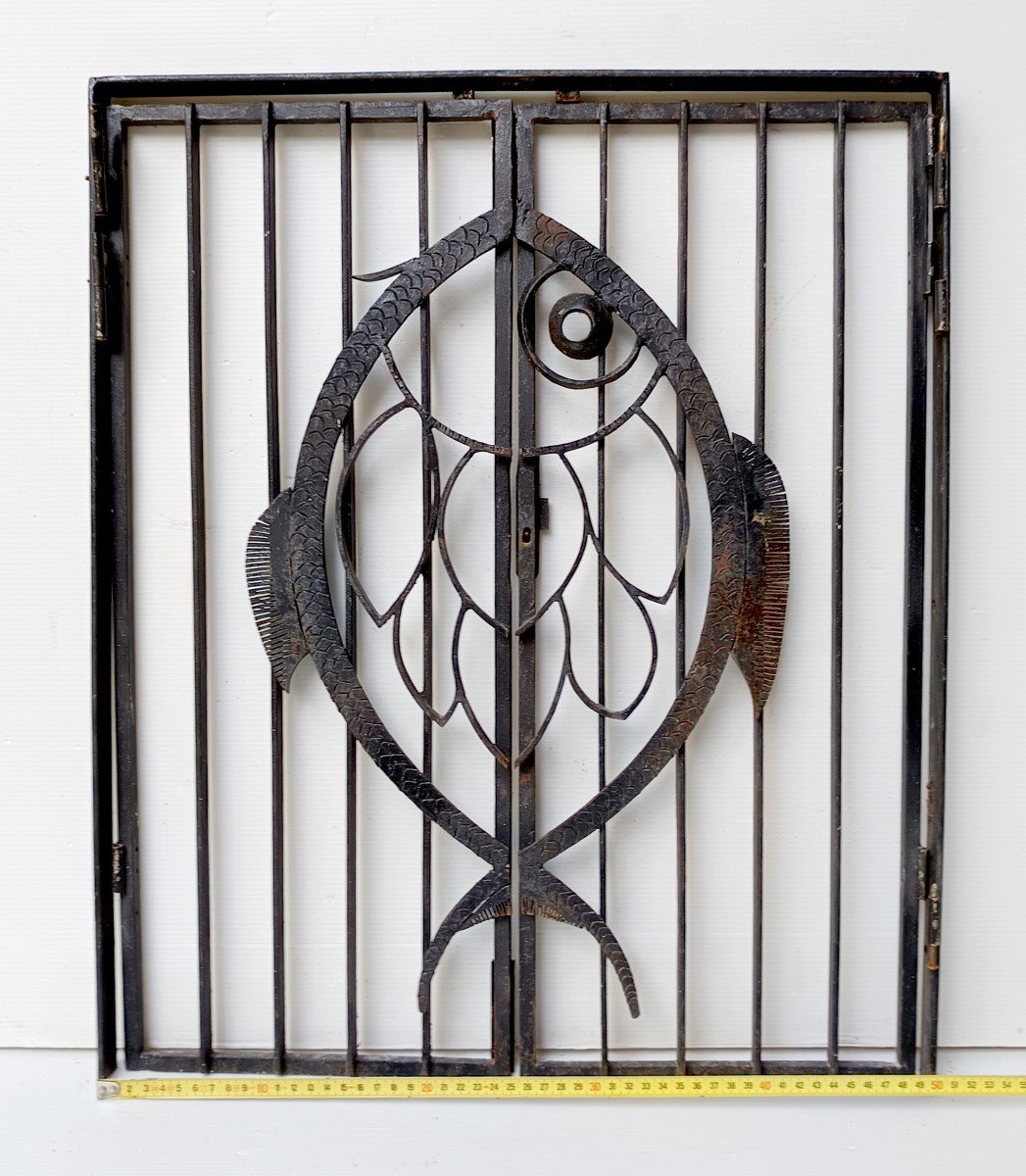 Petite Porte Fer Forgée Art Déco Au Poisson, Vers 1930