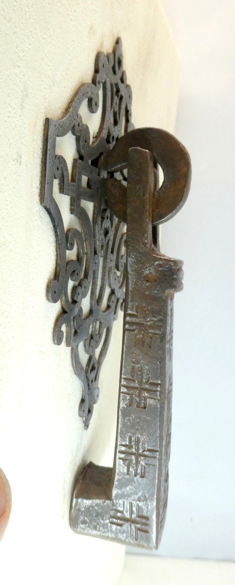 Large French Forged Door Knocker, 17-18th Century, Cross Engraved -photo-3