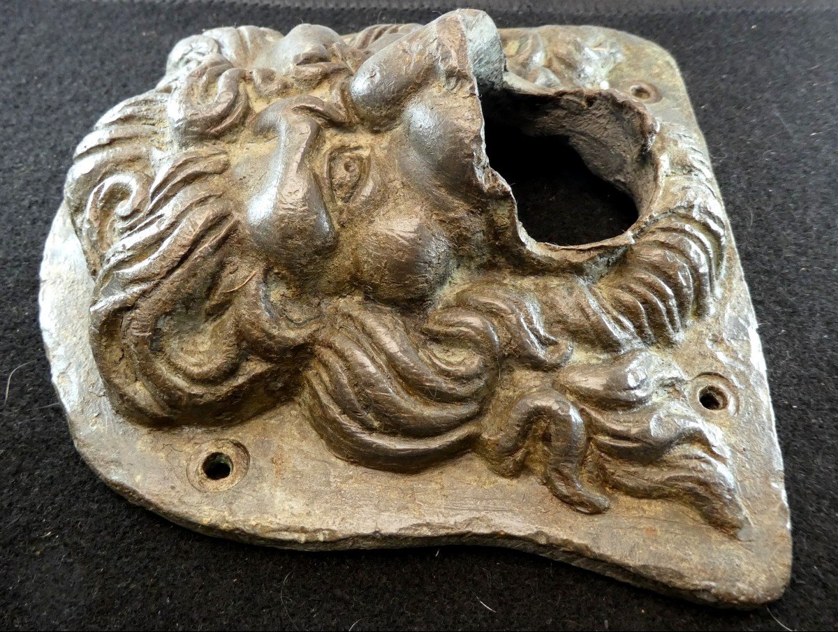 Lead Fountain Lion, Impressive 18th Century Spewer-photo-4