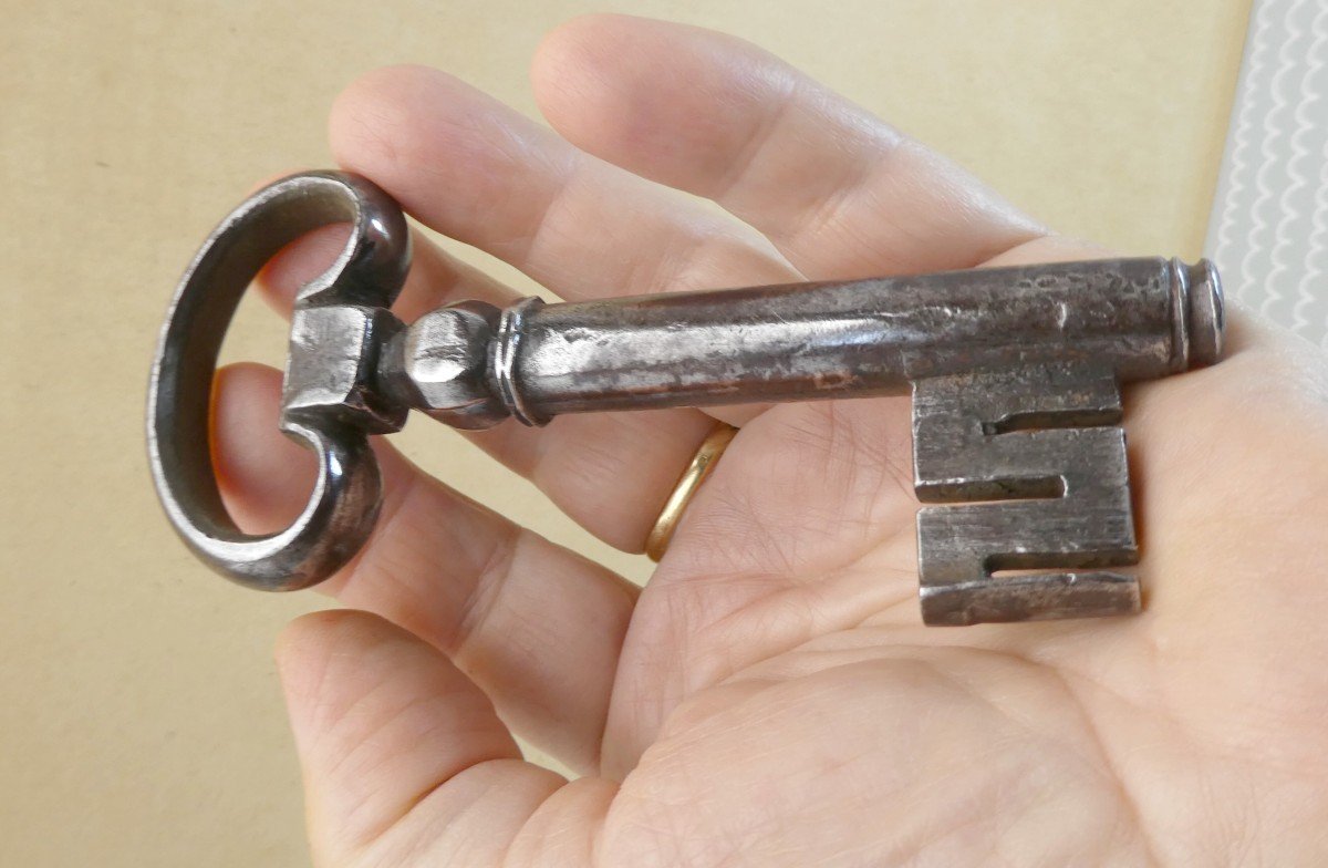 Massive Chest Key Circa 1630, Centre Italy-photo-2