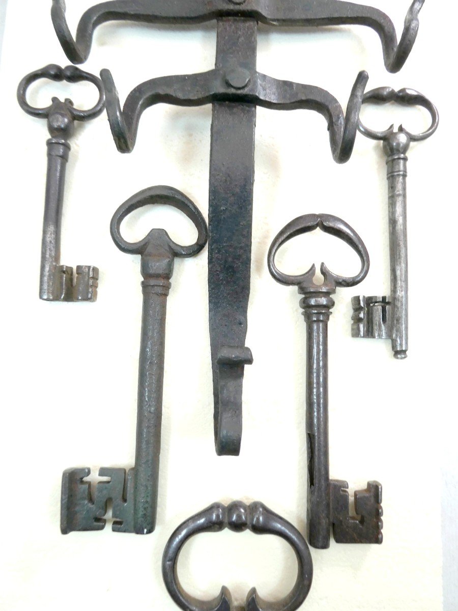 5-arm Pendant, Wrought Iron, 17th-18th Century And 5 Keys 17th-18th.-photo-2