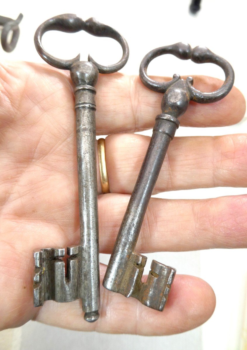 5-arm Pendant, Wrought Iron, 17th-18th Century And 5 Keys 17th-18th.-photo-4