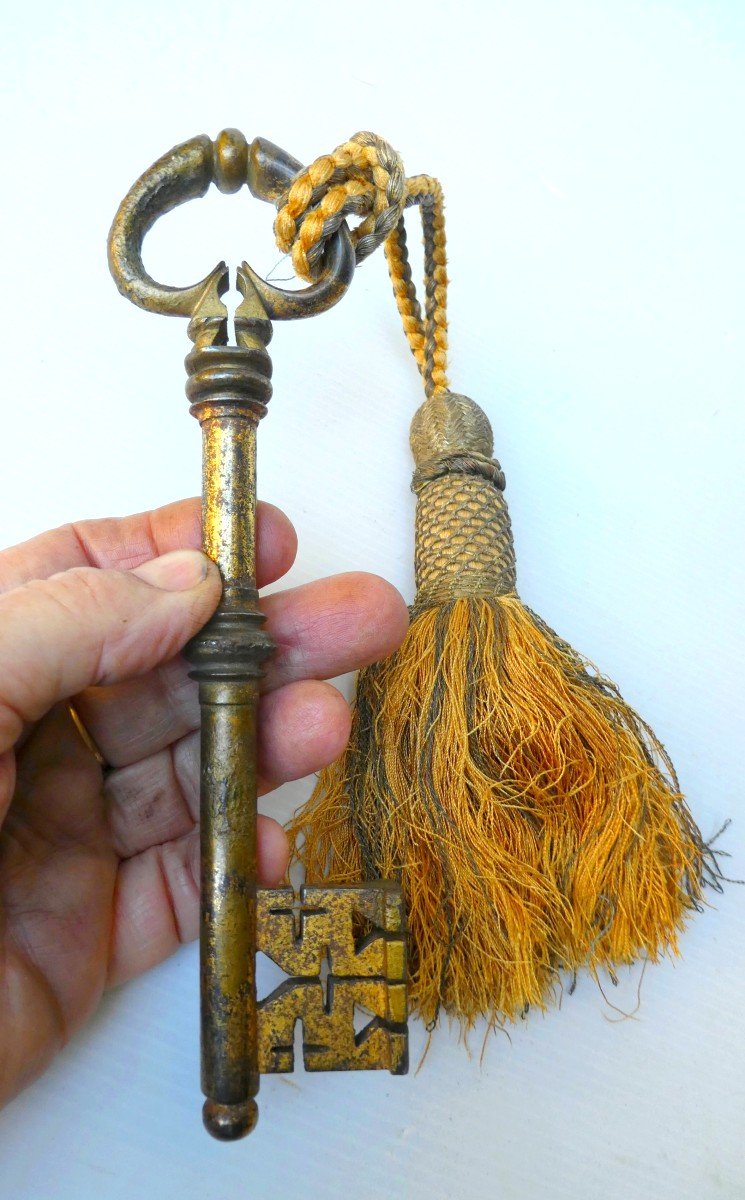 Museum: 5 Large Iron Honor Keys, Gilded, Beautiful Models Circa 1700-photo-1