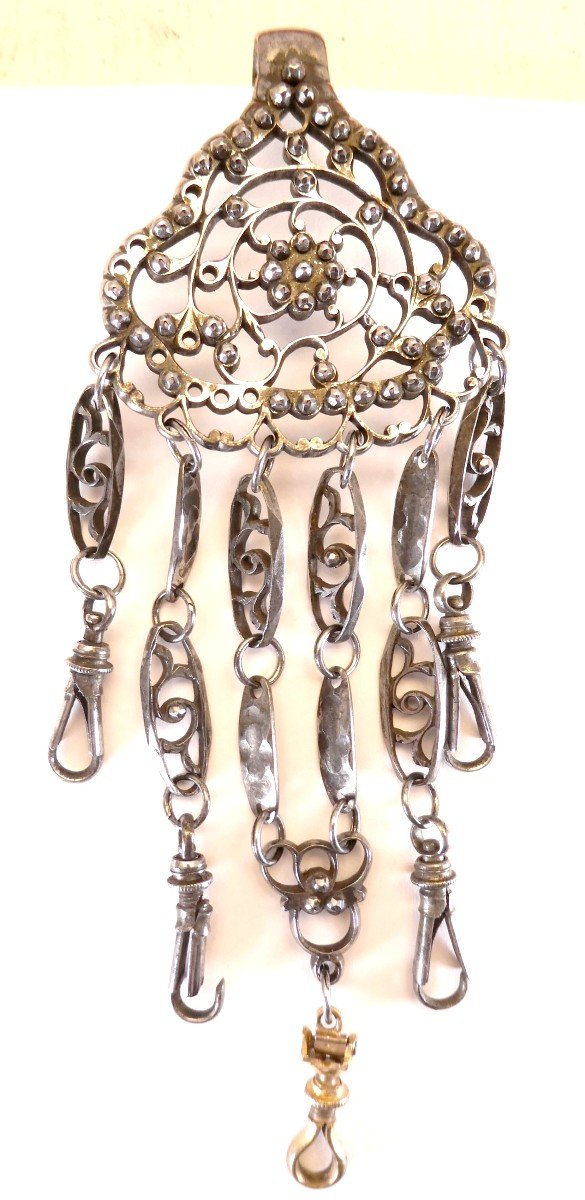 Pretty Chatelaine, Polished Steel Jewel, Faceted And Pierced, 18th/19th Century-photo-1