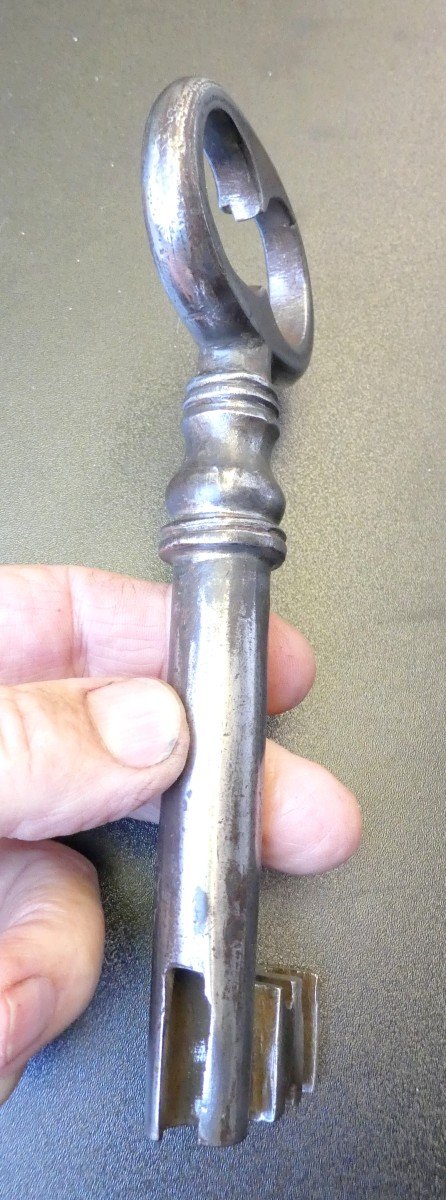 Massive French Trunk Key Early 19th Century, Safety Bit-photo-1