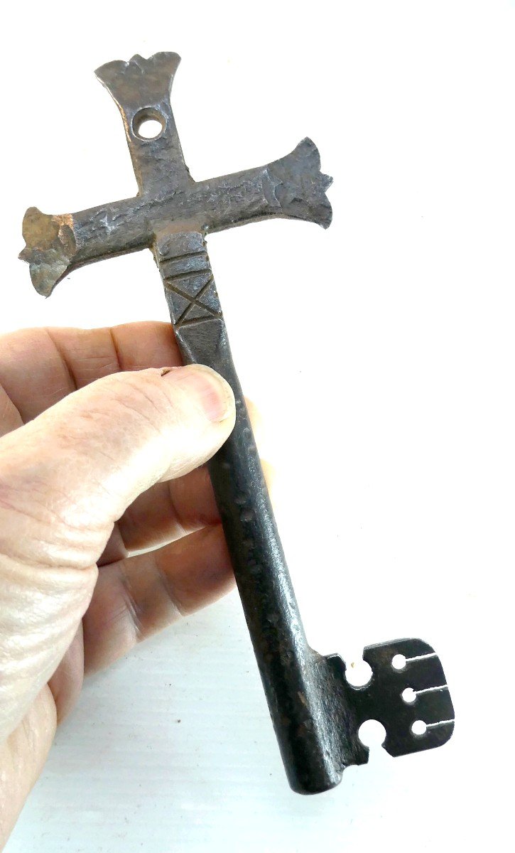 Clé De Cimetière, En Crucifix, Forge Artisanale, 19e Siècle, ésotérisme ?-photo-3