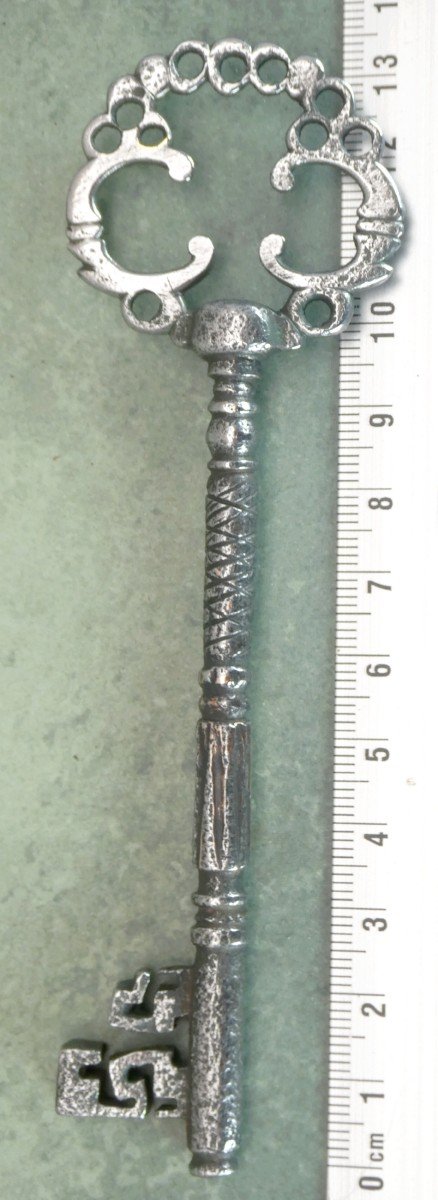 Clé D’apparat, Dentelle D’angleterre, Vers 1700, Finition Granitée, Incomplète-photo-4