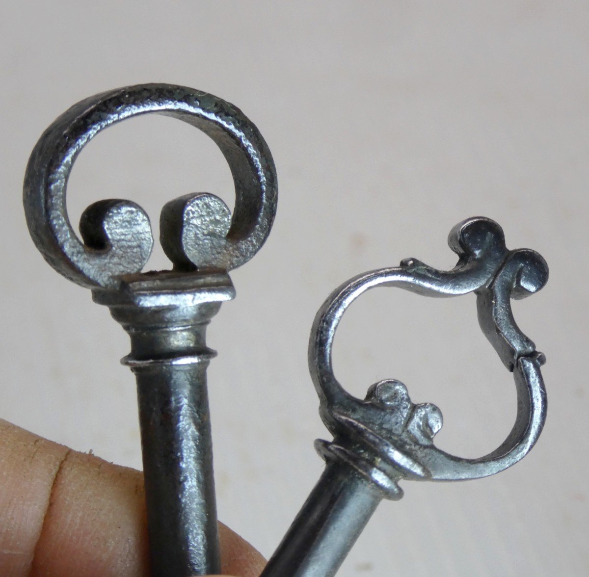 Two Small Box Keys, French Renaissance, 15th-16th Century-photo-3