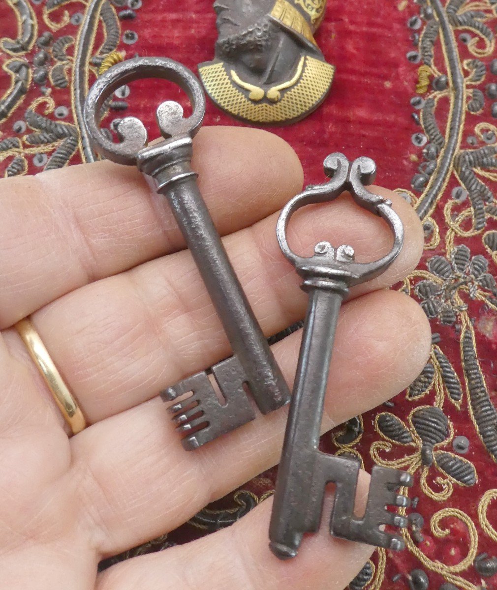 Two Small Box Keys, French Renaissance, 15th-16th Century-photo-4