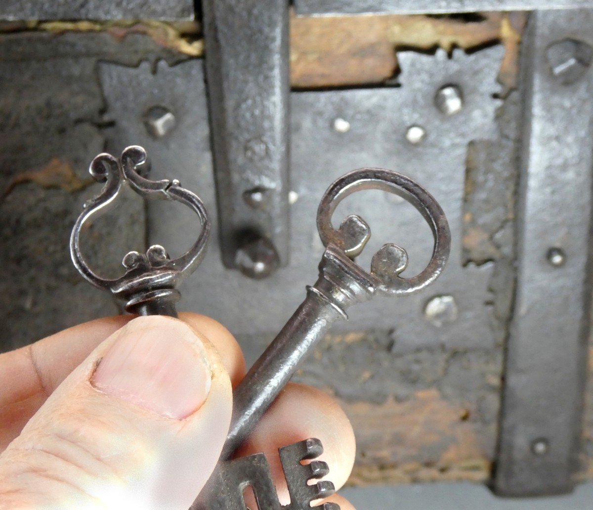 Two Small Box Keys, French Renaissance, 15th-16th Century-photo-1