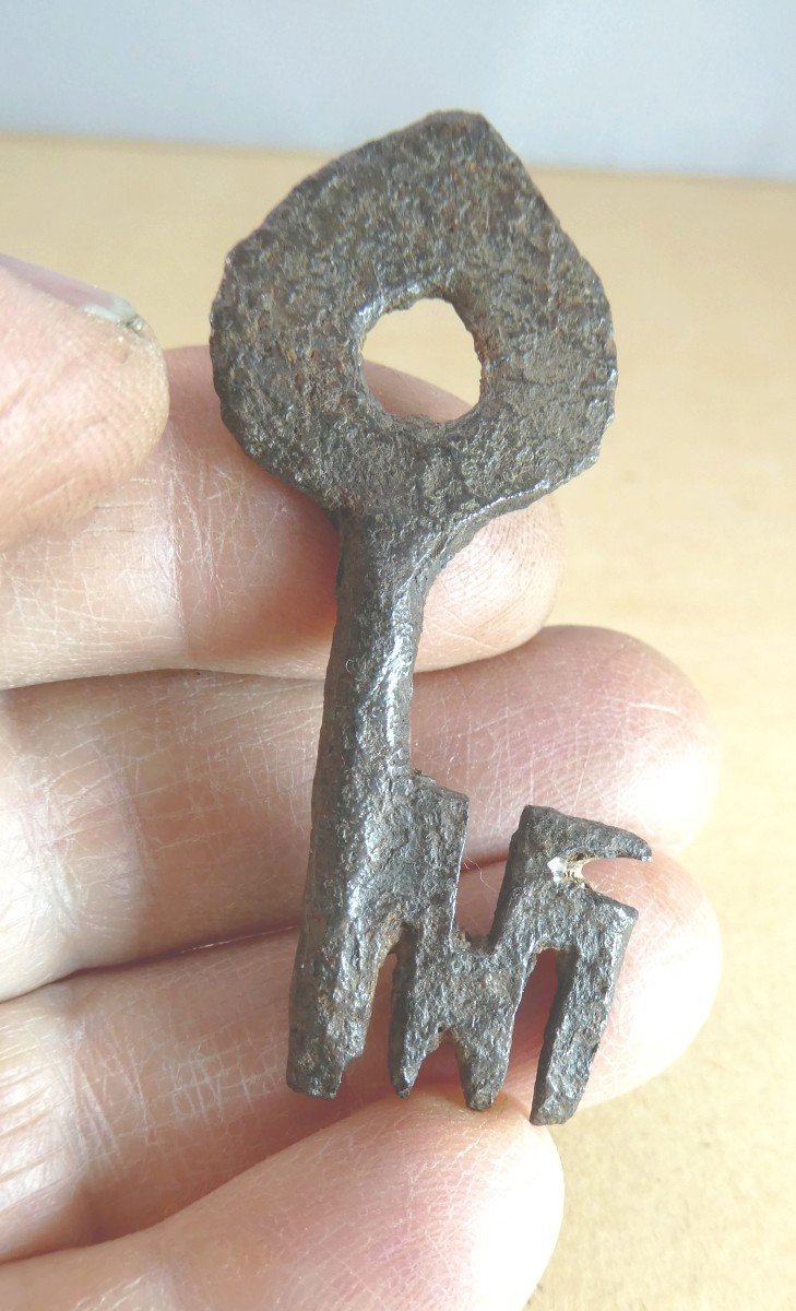 Key Pendant, Iron Jewel, Gothic Heart 14th Century-photo-1