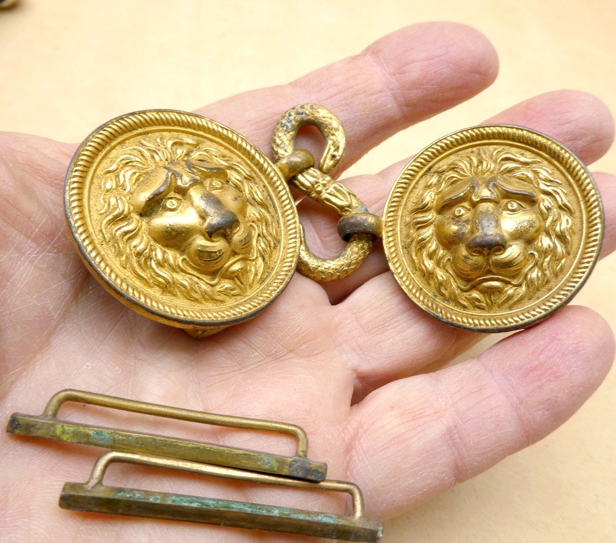 Boucles Aux Lions, Officier Napoléon III