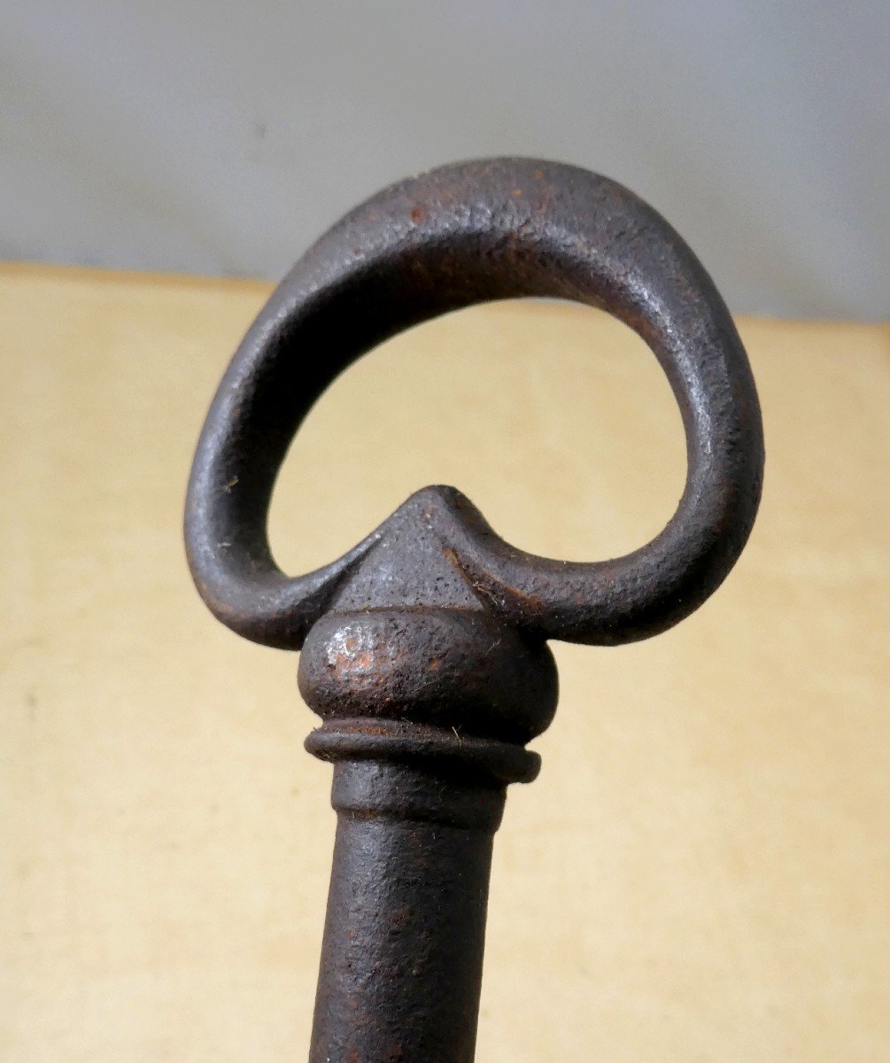 Huge 26 Cm Key, Ring And Heart-shaped Hole, Louis XIV Period-photo-4