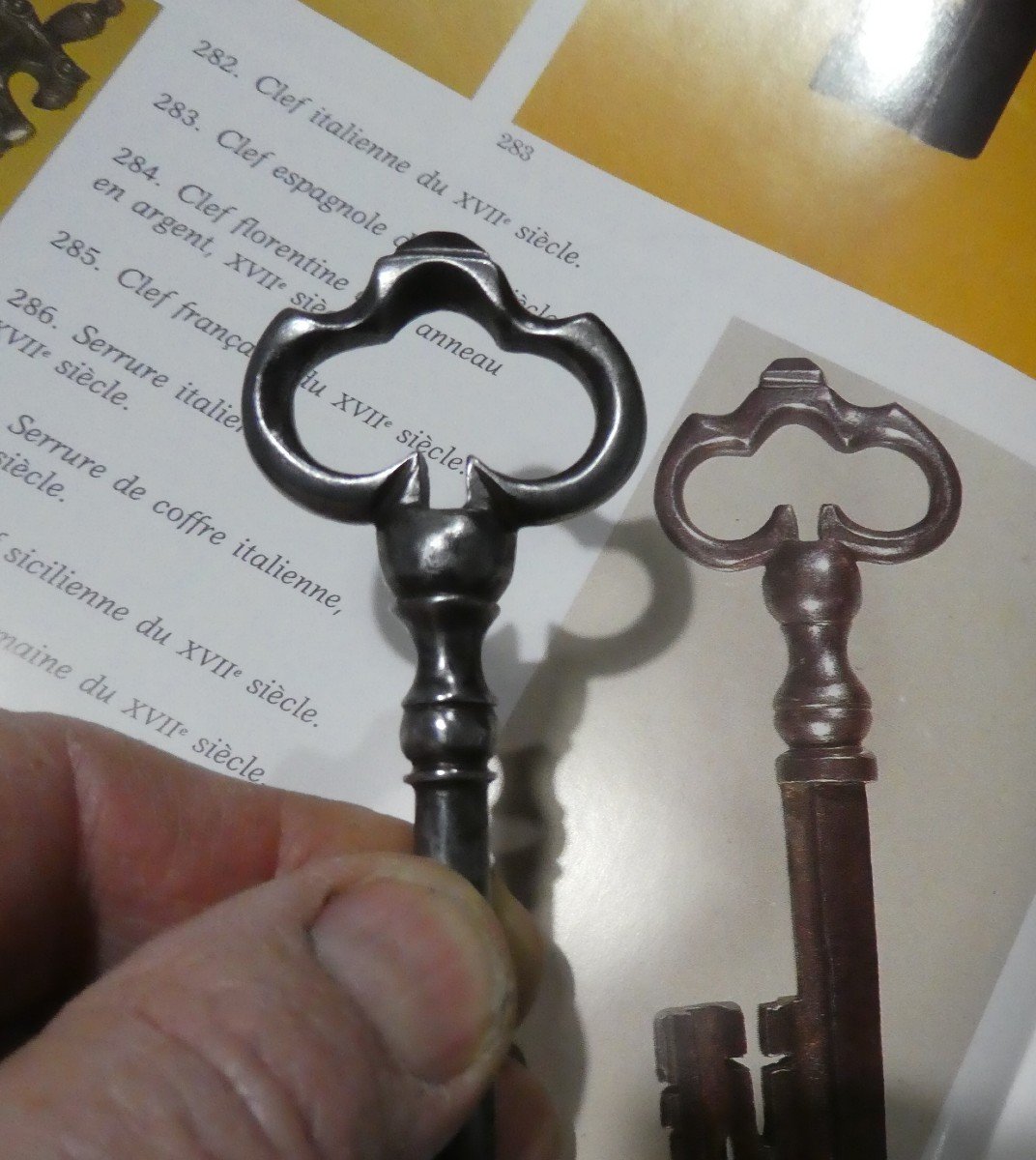 Beautiful Safety Key, France, Baroque Period, Atypical And Technical-photo-2